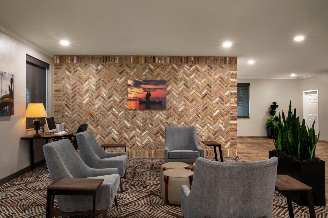 Candlewood Suites Mobile-Downtown By Ihg Экстерьер фото
